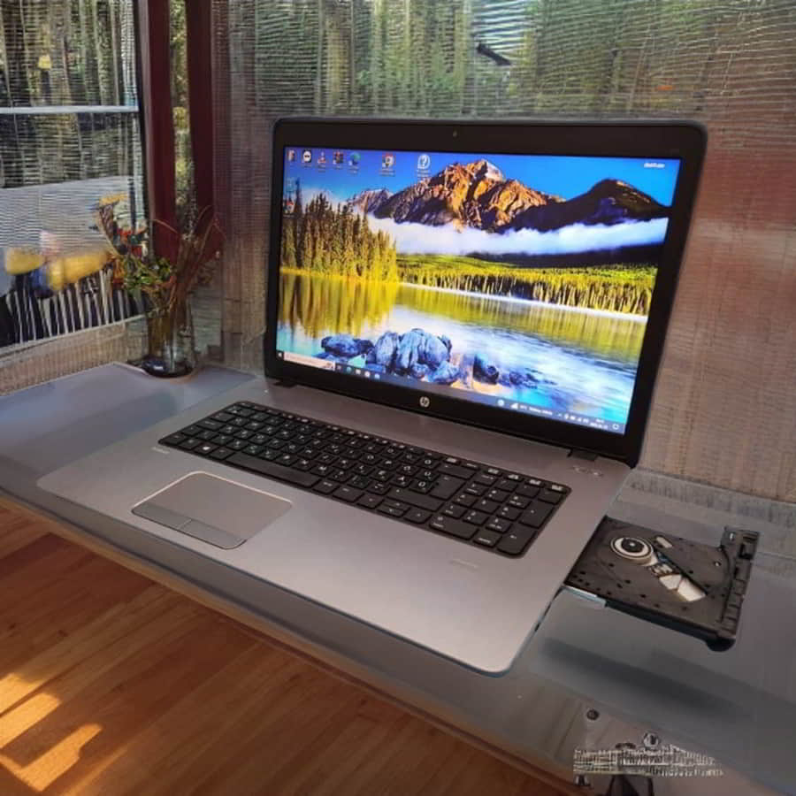 A nagyképű óriás HP ProBook 470 G2 i5-4210u/16/480SSD/DVD/RadeonR5/17,3"  Laptop